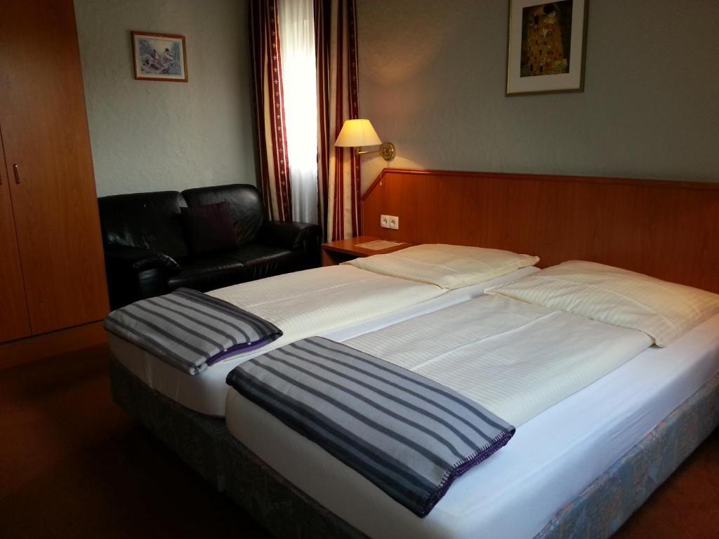 Hotel Restaurant Klostermuehle Reutlingen Esterno foto