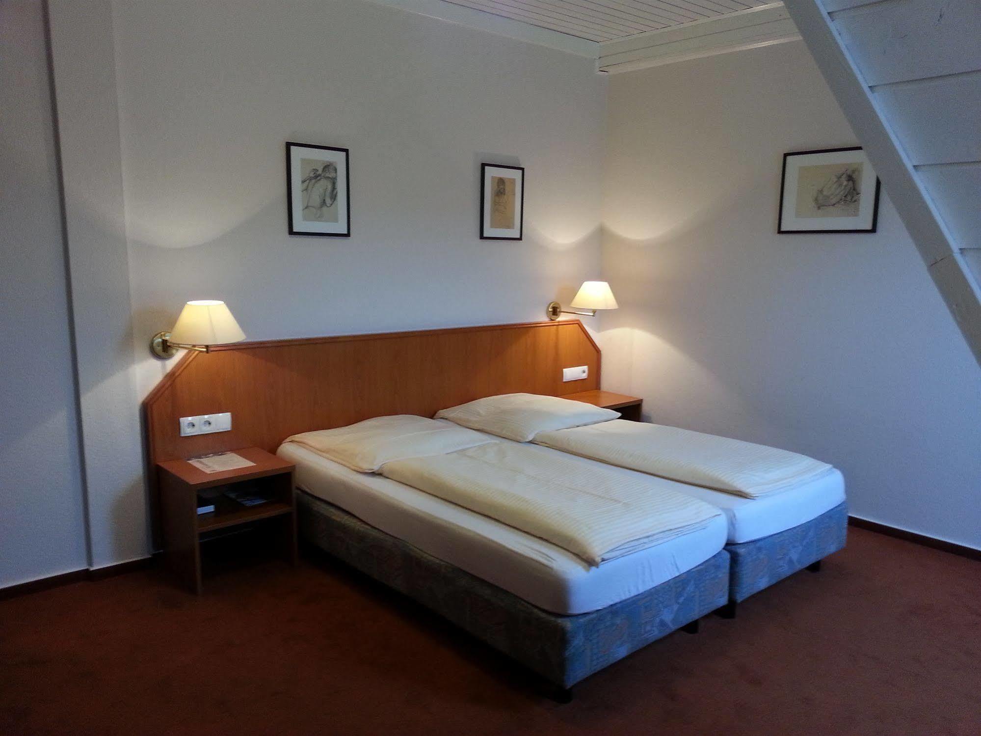 Hotel Restaurant Klostermuehle Reutlingen Esterno foto