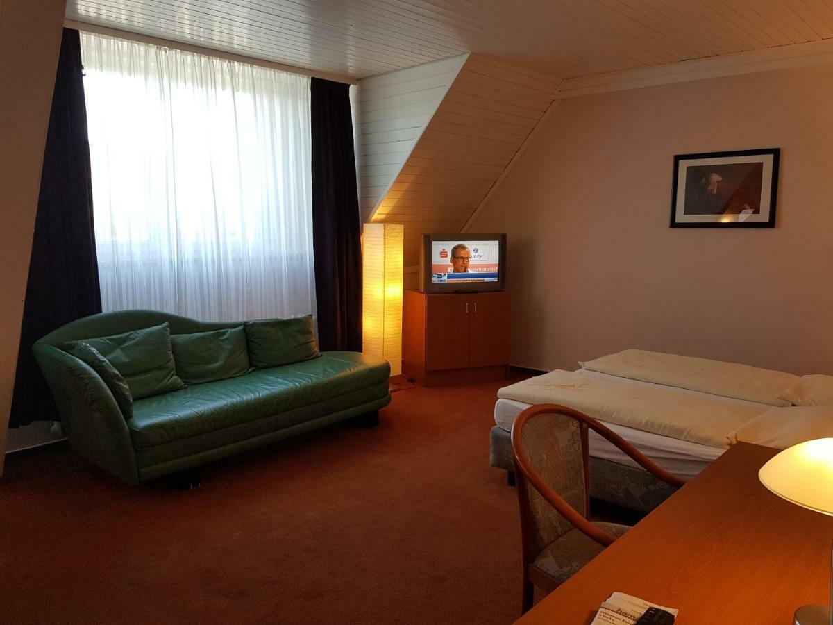 Hotel Restaurant Klostermuehle Reutlingen Esterno foto